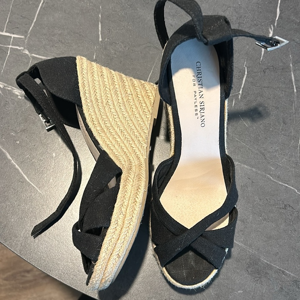 Wedges/Sandals - Picture 2 of 6